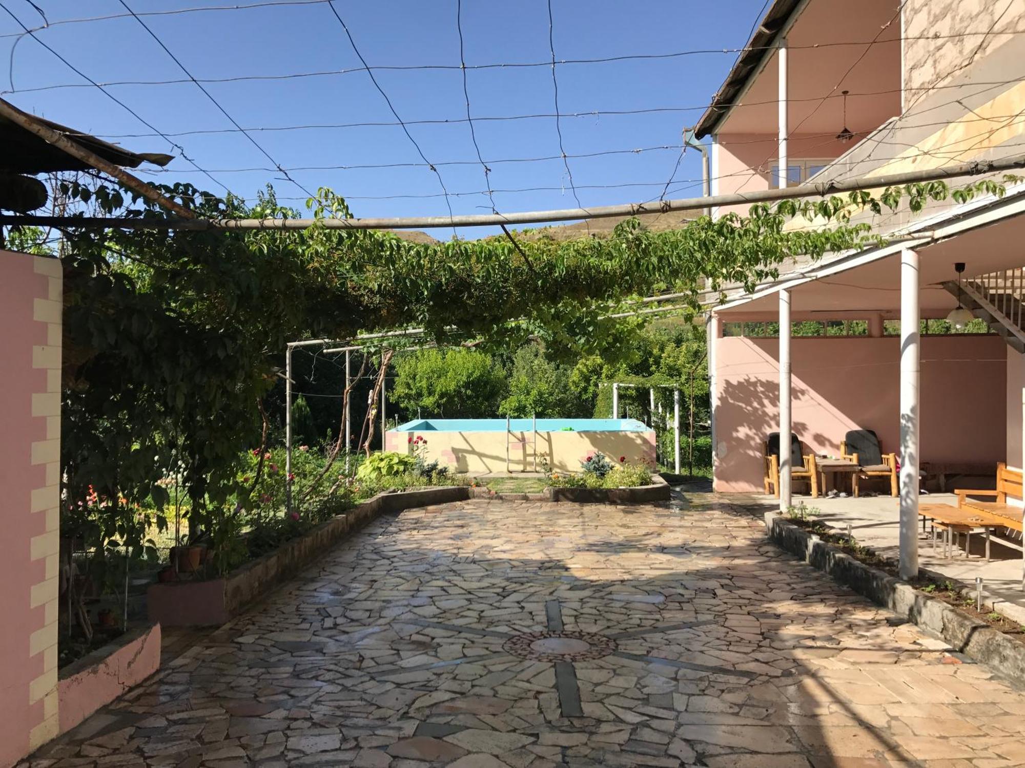 Ashot&Gohar B&B Chʼiva Exteriör bild