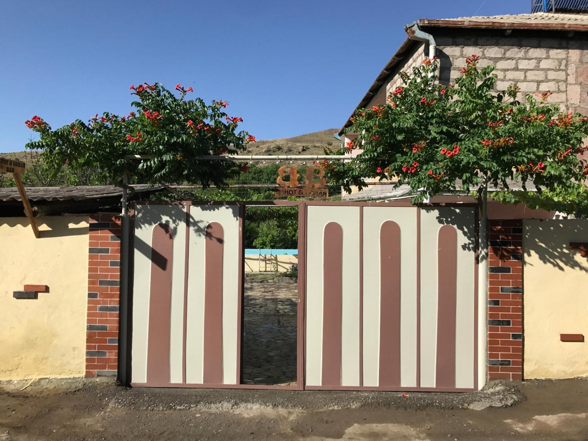 Ashot&Gohar B&B Chʼiva Exteriör bild