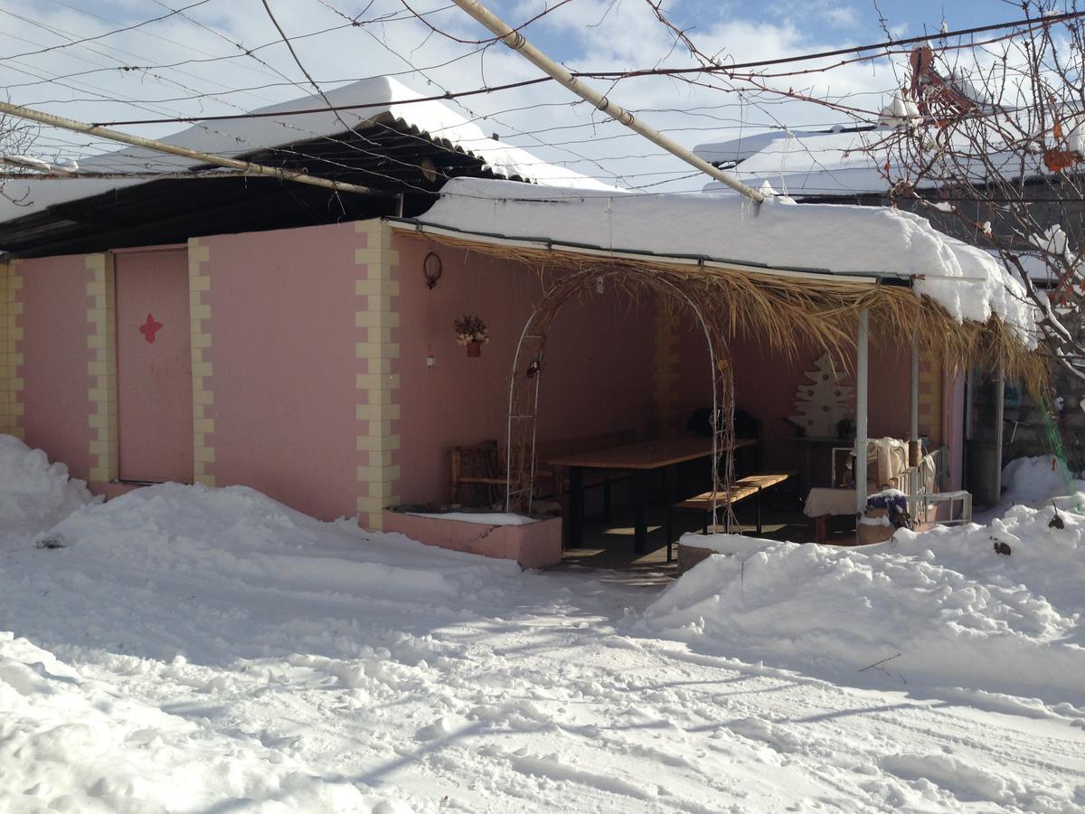 Ashot&Gohar B&B Chʼiva Exteriör bild