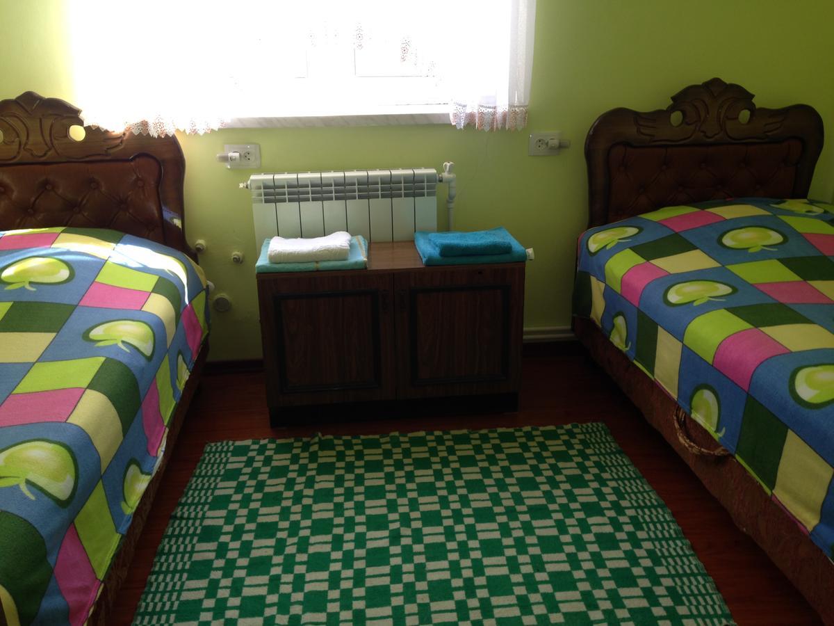 Ashot&Gohar B&B Chʼiva Exteriör bild